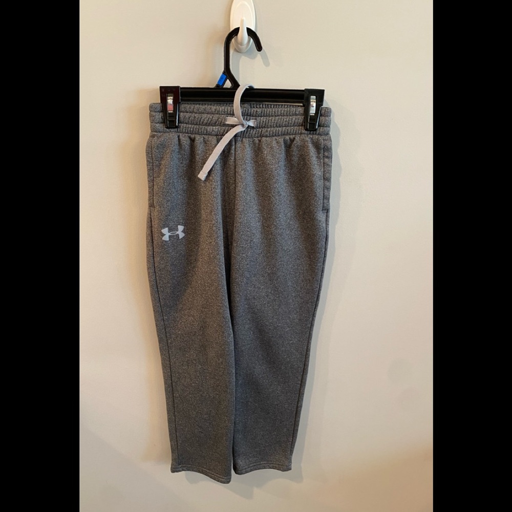 Boys under armour pants size YXS